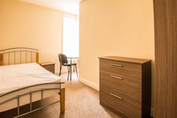 Church Street, Ormskirk - EAID:08687f08a08fe74e934a560e18eb0ef1, BID:1