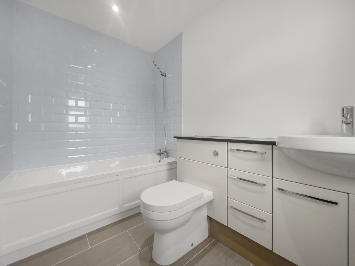 Images for Middlewood Road, Aughton EAID:08687f08a08fe74e934a560e18eb0ef1 BID:1