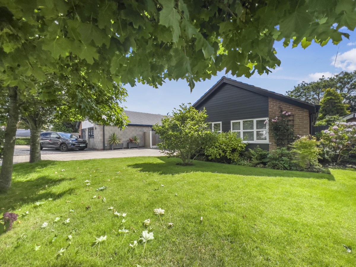 Images for Fernhurst Gate, Aughton EAID:08687f08a08fe74e934a560e18eb0ef1 BID:2