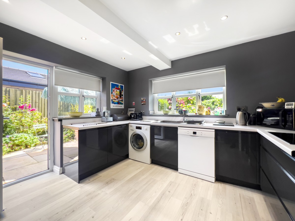 Images for Fernhurst Gate, Aughton EAID:08687f08a08fe74e934a560e18eb0ef1 BID:2