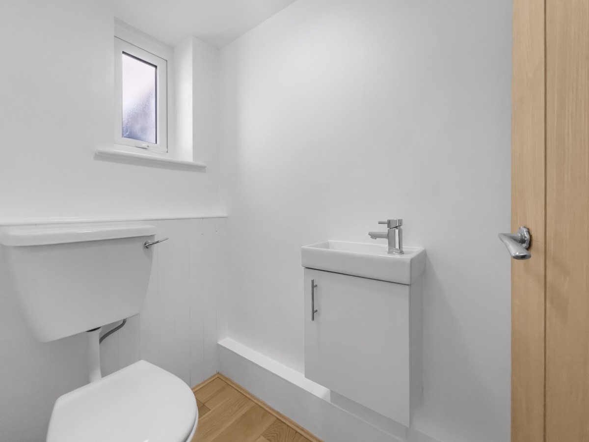 Images for Liverpool Road South, Burscough EAID:08687f08a08fe74e934a560e18eb0ef1 BID:2