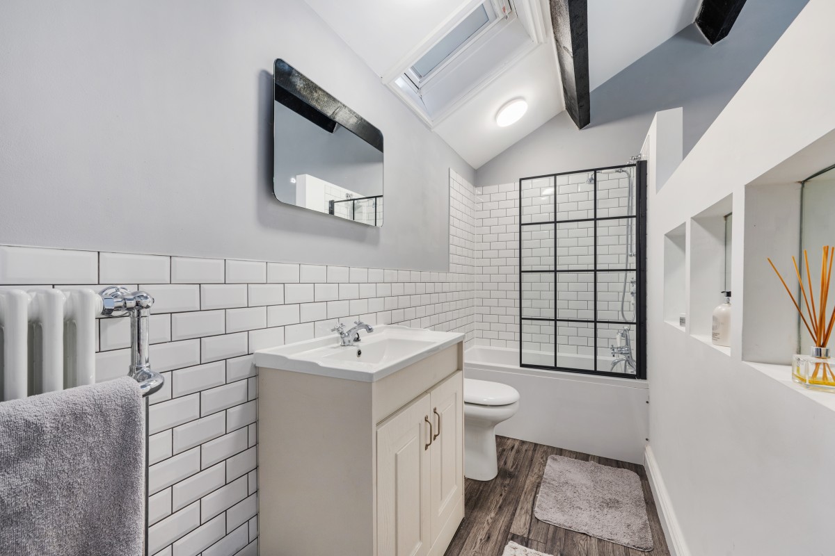 Images for Shepherds Barn Plus Two Bedroom Cottage, Aughton EAID:08687f08a08fe74e934a560e18eb0ef1 BID:2